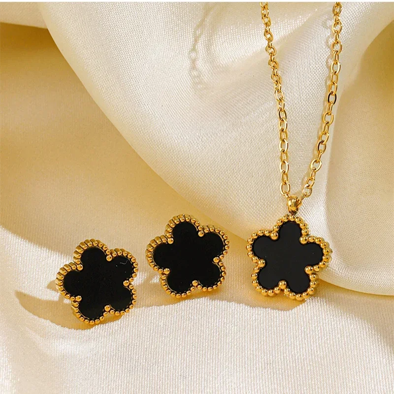 Fashionable Four-piece Set Jewelry for Woman Lucky Five-petal Flower Clover Earrings Necklace Ring Bracelet Accessories Party