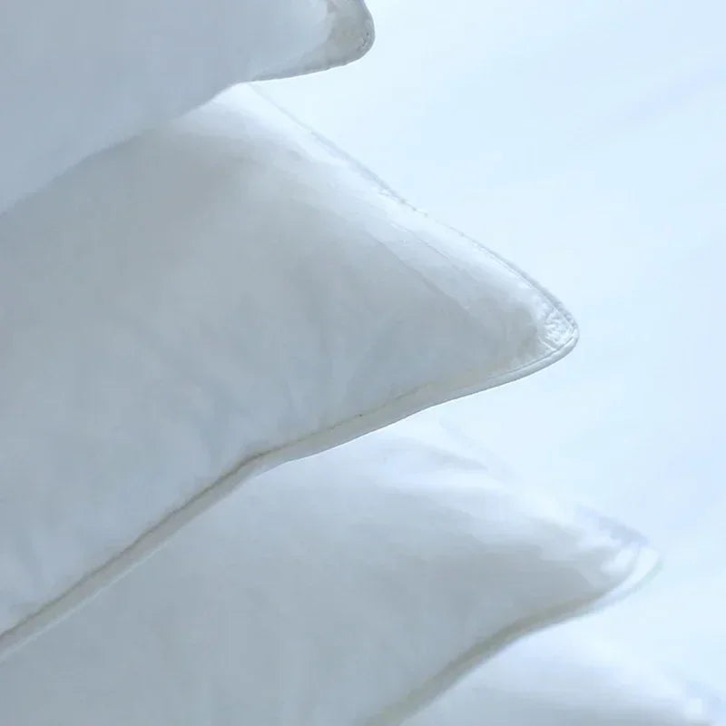 Entry Luxury Goose Down Feathers Cushion Insert Core Throw Pillow Core 5% Down Pillow Filling Downproofness